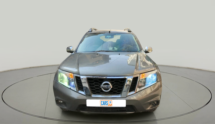 2014 Nissan Terrano XL (P), Petrol, Manual, 1,02,279 km, exterior