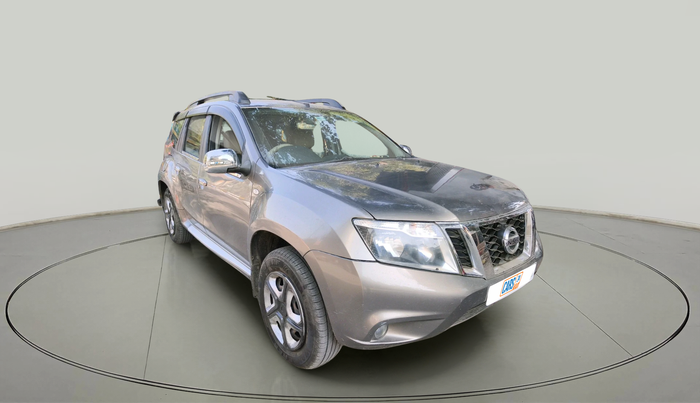 2014 Nissan Terrano XL (P), Petrol, Manual, 1,02,279 km, exterior