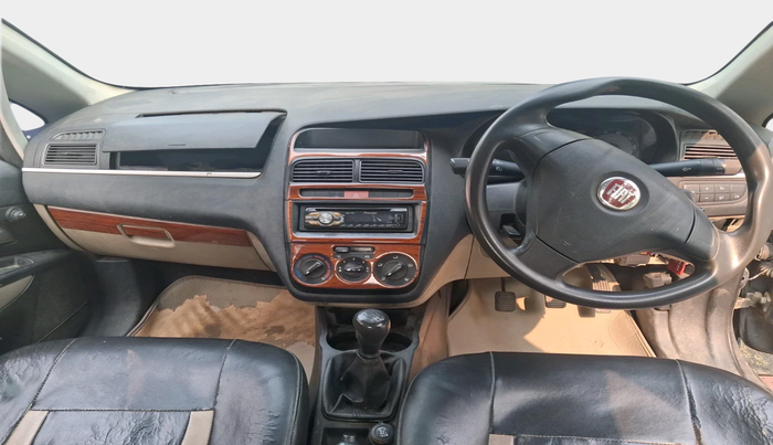 2011 Fiat Linea DYNAMIC 1.3, Diesel, Manual, 71,123 km, interior