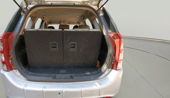 2014 Mahindra XUV500 W6, Diesel, Manual, 90,092 km, exterior