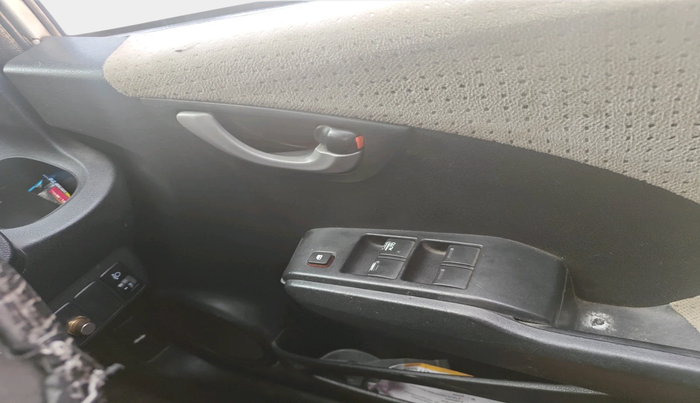 2011 Honda Jazz 1.2L I-VTEC BASE, Petrol, Manual, 1,01,028 km, interior