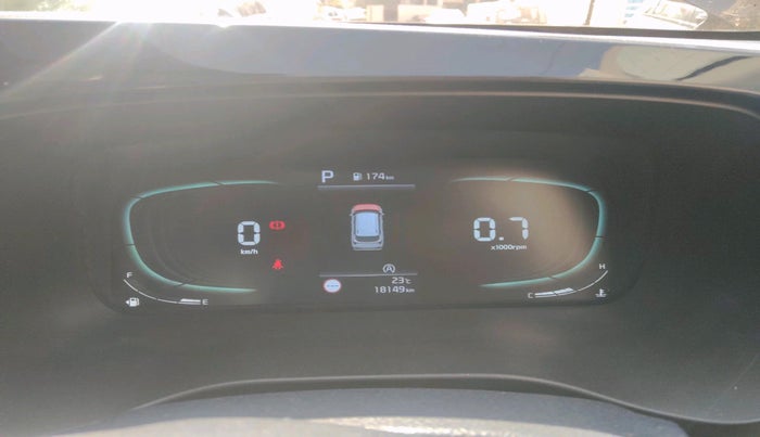 2024 KIA CARENS LUXURY PLUS 1.5 DIESEL AT 7 STR, Diesel, Automatic, 18,149 km, interior