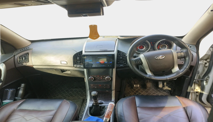 2011 Mahindra XUV500 W8, Diesel, Manual, 1,99,416 km, interior