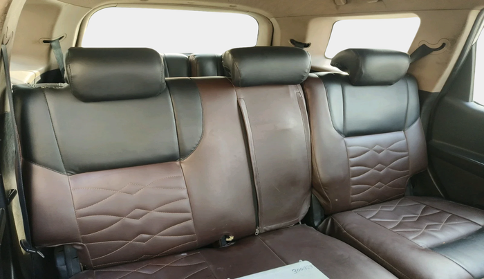 2011 Mahindra XUV500 W8, Diesel, Manual, 1,99,416 km, interior