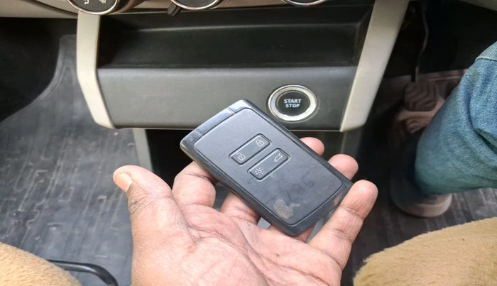 2022 Renault TRIBER RXZ, Petrol, Manual, 41,619 km, interior