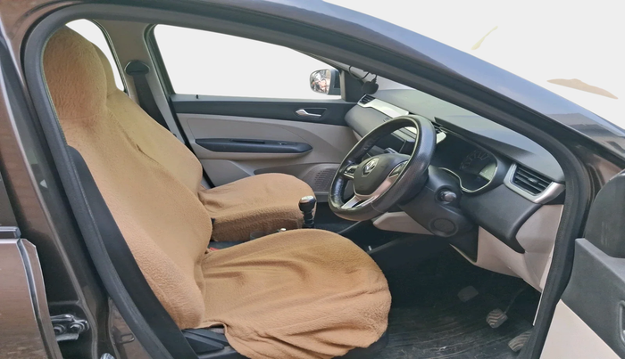 2022 Renault TRIBER RXZ, Petrol, Manual, 41,619 km, interior