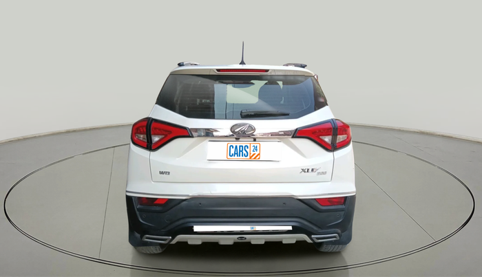 2020 Mahindra XUV300 W8 (O) 1.5 DIESEL, Diesel, Manual, 1,15,832 km, exterior