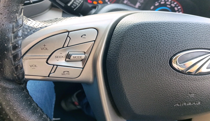 2020 Mahindra XUV300 W8 (O) 1.5 DIESEL, Diesel, Manual, 1,15,832 km, interior