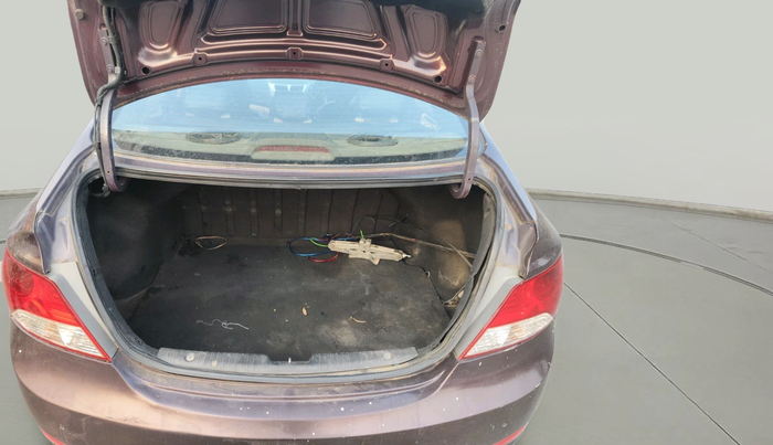 2012 Hyundai Verna FLUIDIC 1.6 CRDI SX, Diesel, Manual, 1,71,615 km, exterior