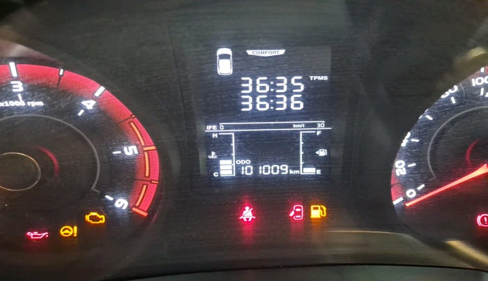 2022 Mahindra XUV300 W6 1.5 Sunroof Diesel, Diesel, Manual, 1,01,009 km, interior