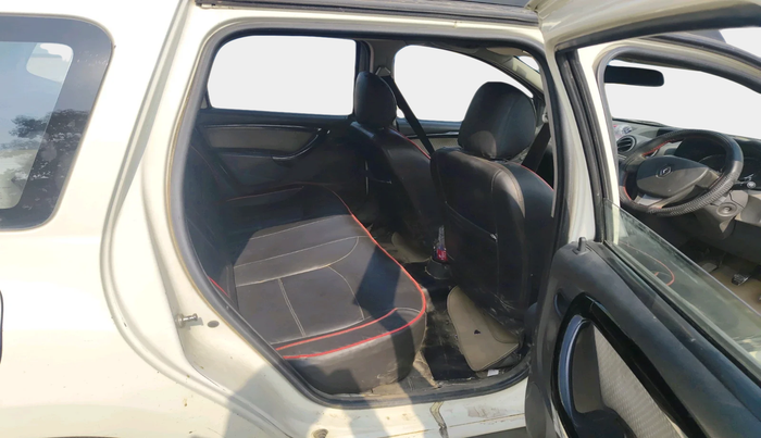 2015 Renault Duster 85 PS RXL DIESEL, Diesel, Manual, 1,12,253 km, interior