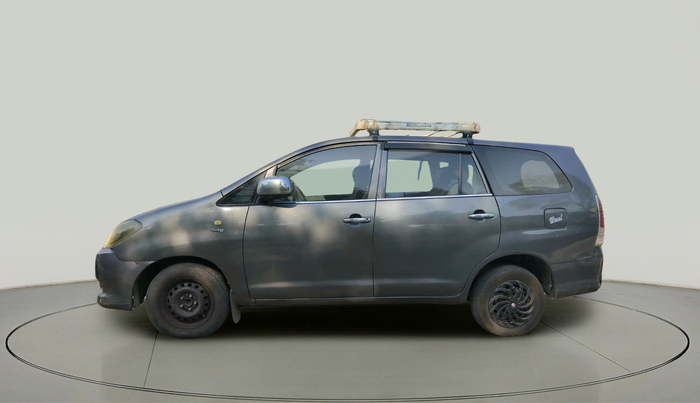 2010 Toyota Innova 2.5 G4 8 STR, Diesel, Manual, 1,59,551 km, exterior