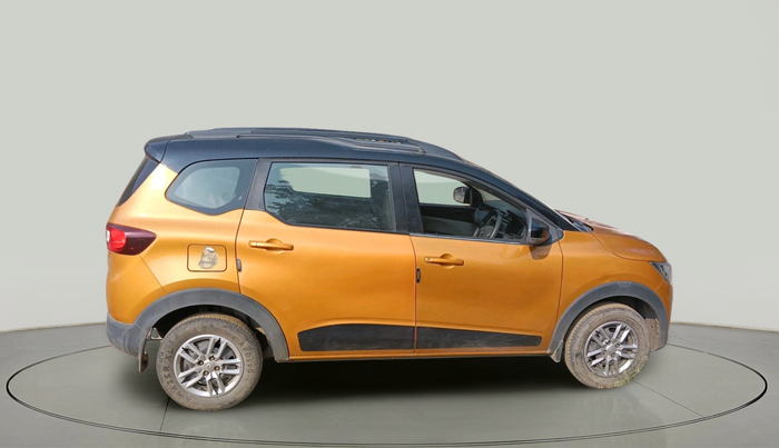 2022 Renault TRIBER RXT, Petrol, Manual, 47,468 km, exterior