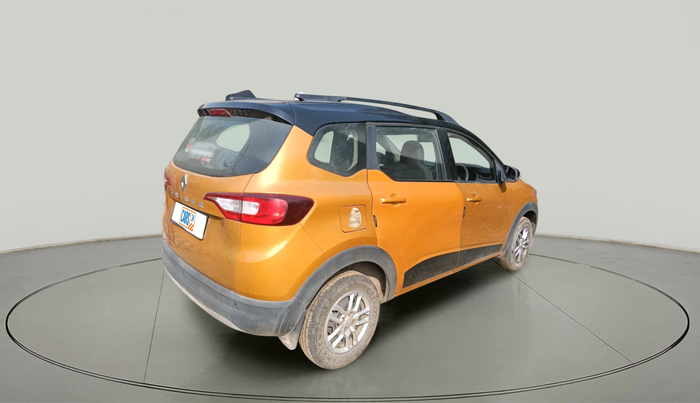 2022 Renault TRIBER RXT, Petrol, Manual, 47,468 km, exterior