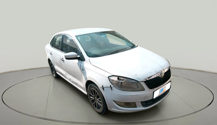 2013 Skoda Rapid AMBITION 1.6 TDI CR MT, Diesel, Manual, 1,11,069 km, exterior