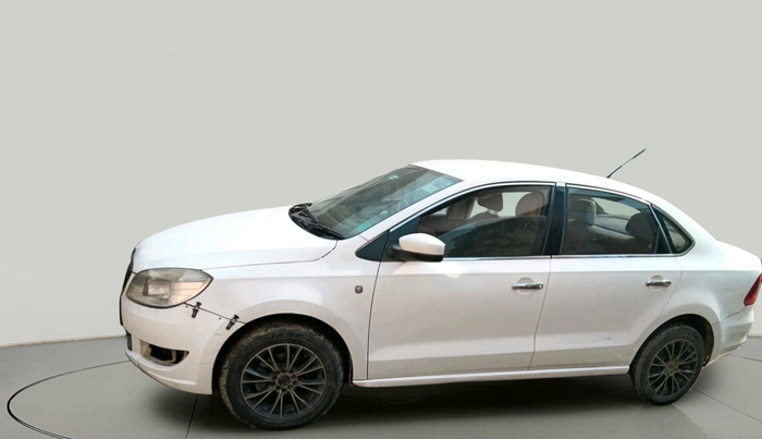 2013 Skoda Rapid AMBITION 1.6 TDI CR MT, Diesel, Manual, 1,11,069 km, exterior