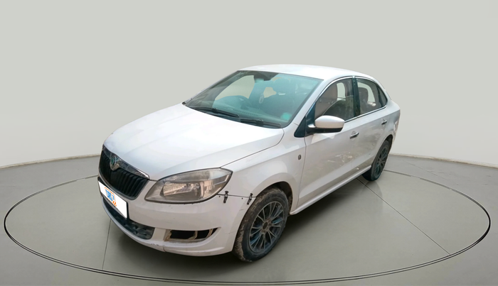 2013 Skoda Rapid AMBITION 1.6 TDI CR MT, Diesel, Manual, 1,11,069 km, exterior