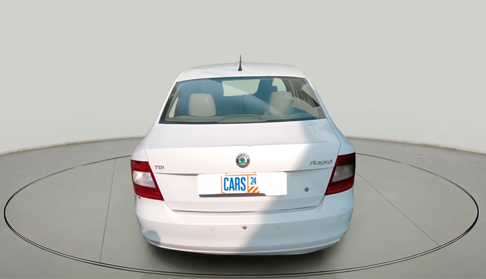 2013 Skoda Rapid AMBITION 1.6 TDI CR MT, Diesel, Manual, 1,11,069 km, exterior