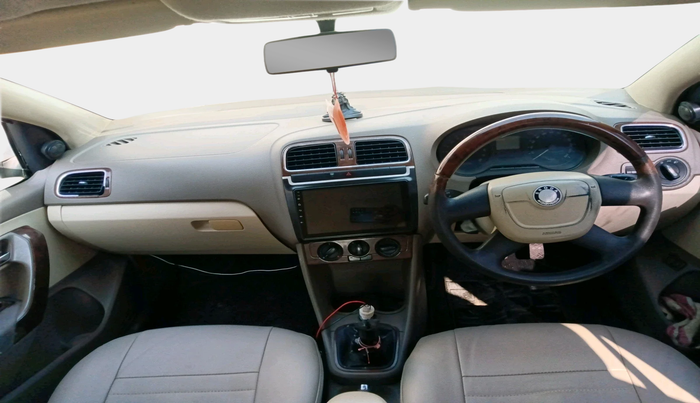 2013 Skoda Rapid AMBITION 1.6 TDI CR MT, Diesel, Manual, 1,11,069 km, interior