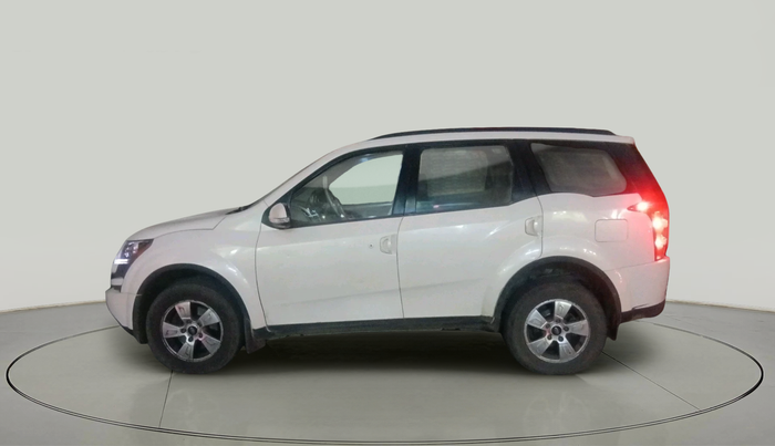 2013 Mahindra XUV500 W8, Diesel, Manual, 2,43,321 km, exterior