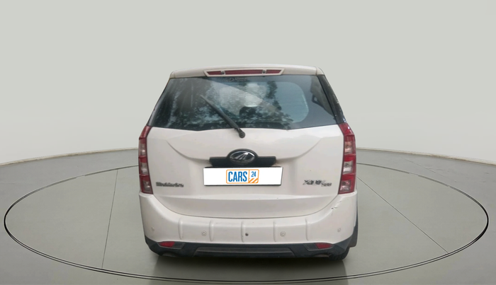 2013 Mahindra XUV500 W8, Diesel, Manual, 2,43,321 km, exterior