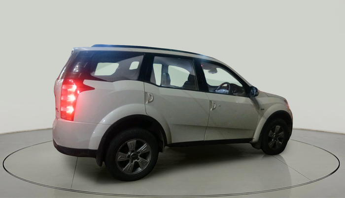 2013 Mahindra XUV500 W8, Diesel, Manual, 2,43,321 km, exterior