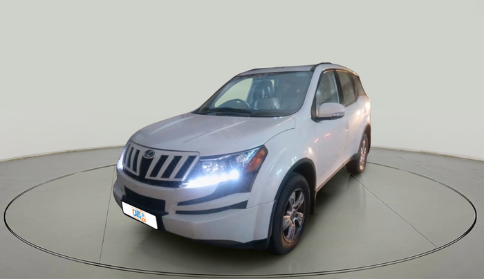 2013 Mahindra XUV500 W8, Diesel, Manual, 2,43,321 km, exterior