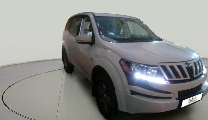2013 Mahindra XUV500 W8, Diesel, Manual, 2,43,321 km, exterior