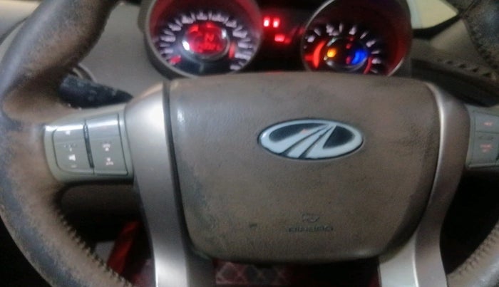 2013 Mahindra XUV500 W8, Diesel, Manual, 2,43,321 km, interior