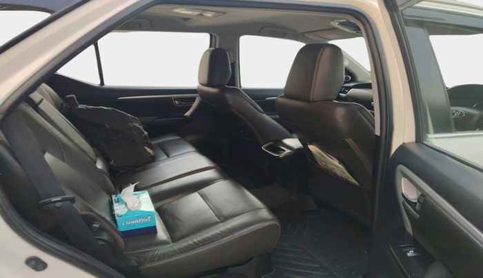 2018 Toyota Fortuner 2.8 4X2 MT, Diesel, Manual, 1,71,198 km, interior