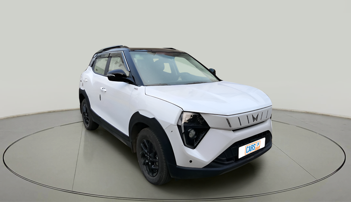 2025 Mahindra XUV 3XO REVX A 1.2 Petrol MT, Petrol, Manual, 13,075 km, exterior