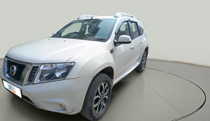 2017 Nissan Terrano XV D THP PREMIUM 110 PS, Diesel, Manual, 1,39,949 km, exterior