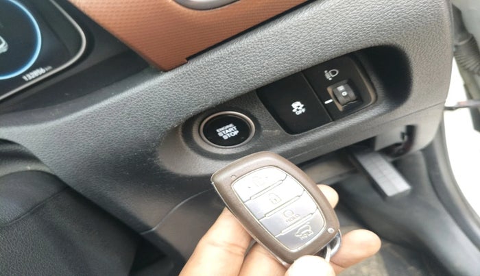 2021 Hyundai ALCAZAR PLATINUM(O) 7STR 1.5 AT, Diesel, Automatic, 1,32,856 km, interior