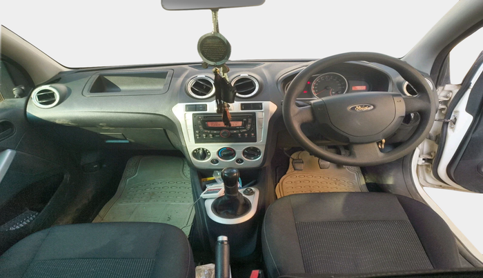 2013 Ford Figo ZXI 1.2 PETROL, Petrol, Manual, 74,600 km, interior