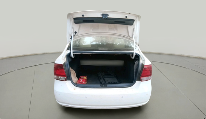 2013 Volkswagen Vento HIGHLINE DIESEL 1.6, Diesel, Manual, 1,77,450 km, exterior