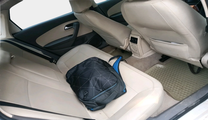 2013 Volkswagen Vento HIGHLINE DIESEL 1.6, Diesel, Manual, 1,77,450 km, interior