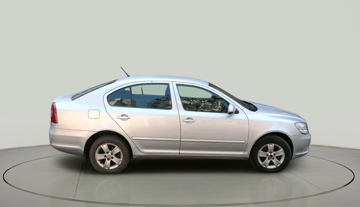 2011 Skoda Laura AMBIENTE 2.0 TDI CR MT, Diesel, Manual, 2,85,599 km, exterior