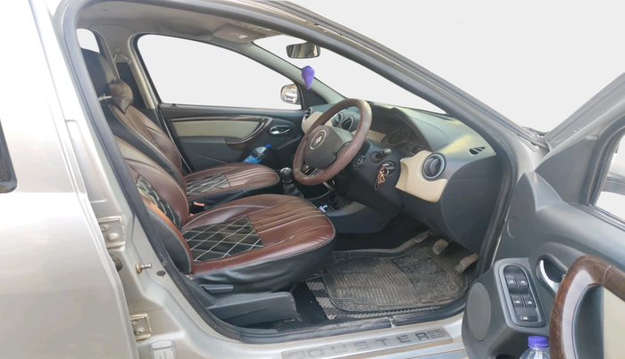 2014 Renault Duster 110 PS RXZ DIESEL, Diesel, Manual, 1,25,223 km, interior