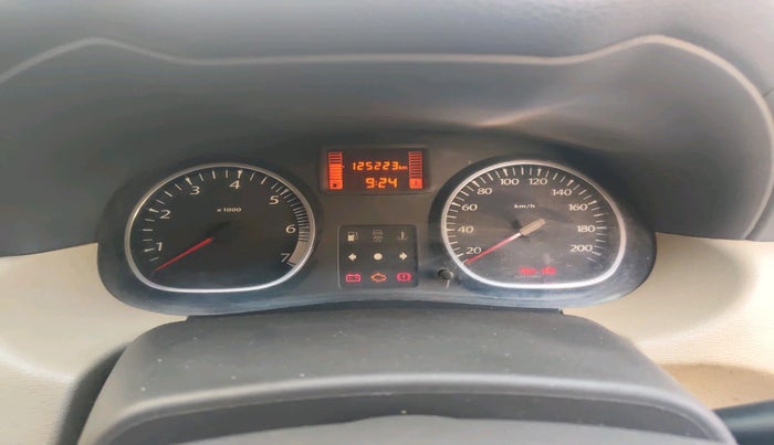 2014 Renault Duster 110 PS RXZ DIESEL, Diesel, Manual, 1,25,223 km, interior