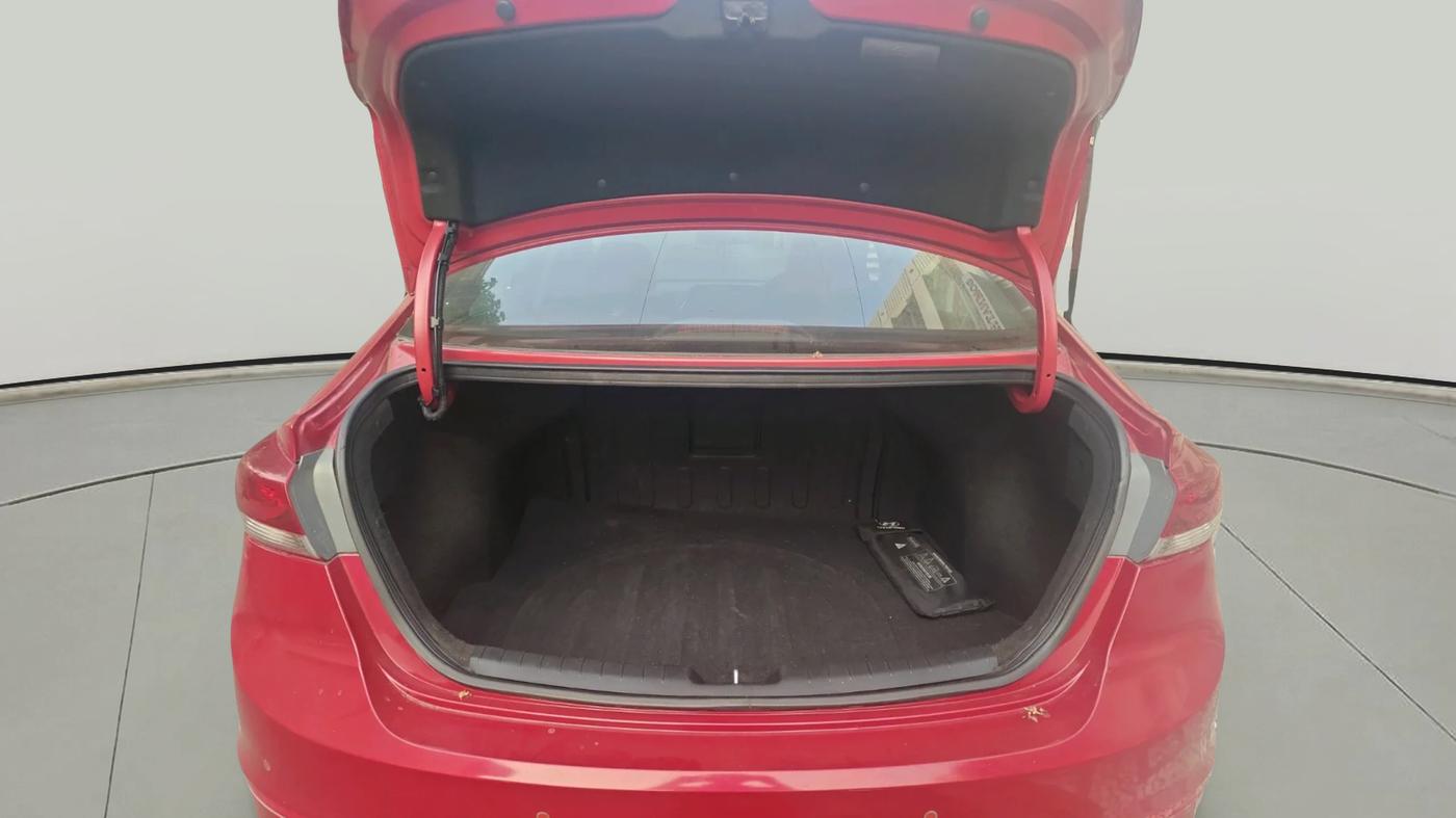 2018 Hyundai New Elantra 1.6 SX (O) MT DIESEL, Diesel, Manual, 93,346 km, exterior