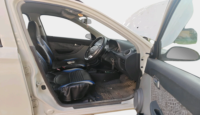 2017 Maruti Alto 800 LXI, Petrol, Manual, 37,509 km, interior