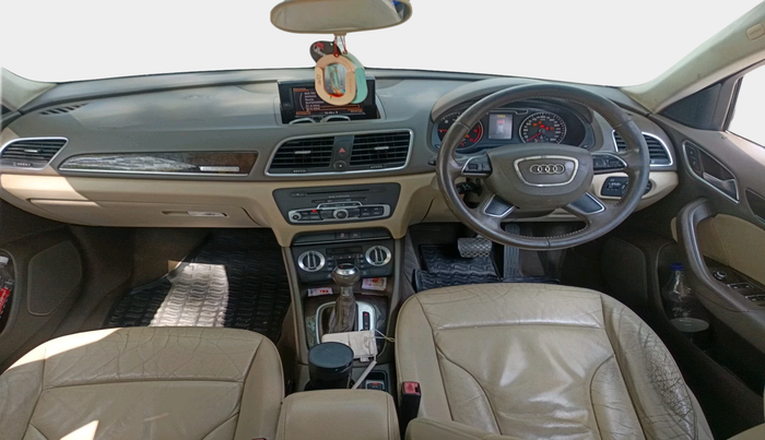 2013 Audi Q3 2.0 TDI QUATTRO, Diesel, Automatic, 1,17,736 km, interior