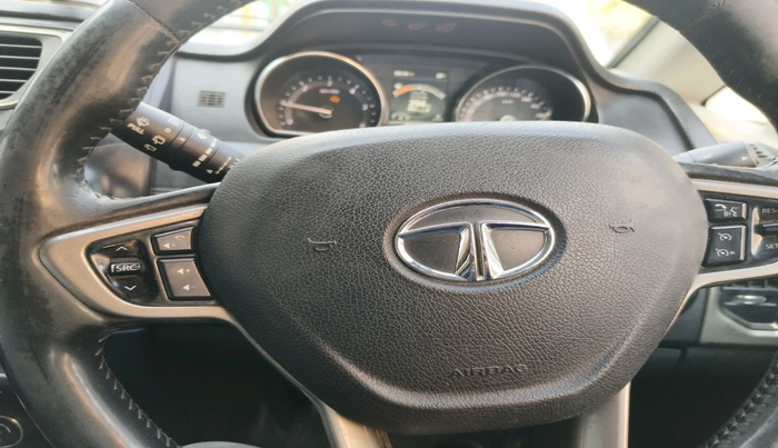 2018 Tata Hexa XT 4X2 6 STR, Diesel, Manual, 3,95,607 km, interior