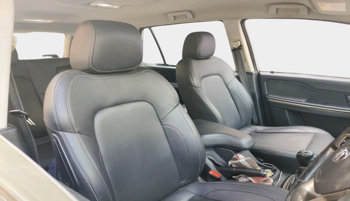 2018 Tata Hexa XT 4X2 6 STR, Diesel, Manual, 3,95,607 km, interior