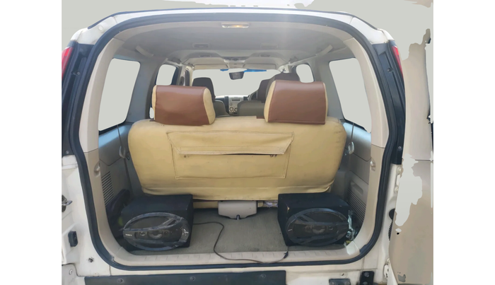 2011 Ford Endeavour 2.5L 4X2 MT, Diesel, Manual, 1,01,224 km, exterior