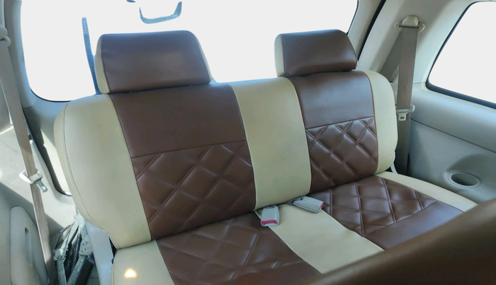 2011 Ford Endeavour 2.5L 4X2 MT, Diesel, Manual, 1,01,224 km, interior