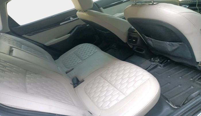 2020 KIA SELTOS HTX PLUS AT1.5 DIESEL, Diesel, Automatic, 1,23,676 km, interior