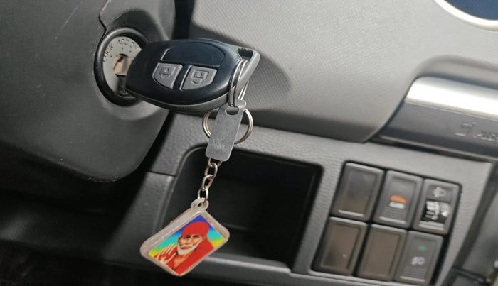 2011 Maruti Wagon R 1.0 VXI, Petrol, Manual, 58,538 km, interior