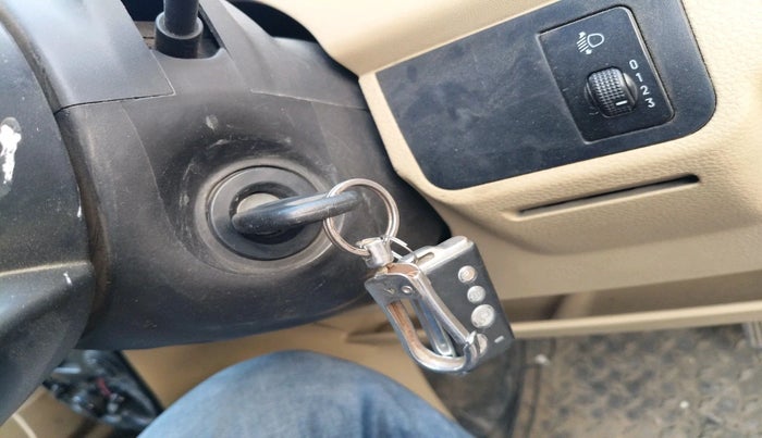 2011 Chevrolet Spark LS 1.0, Petrol, Manual, 1,03,960 km, interior