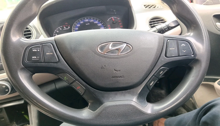 2016 Hyundai Xcent S 1.1 CRDI, Diesel, Manual, 1,33,542 km, interior